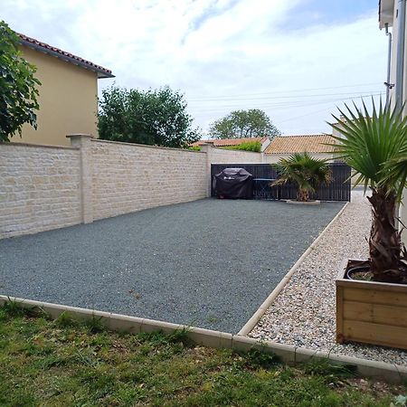 Le Bel Horizon Apartment Bessines Luaran gambar